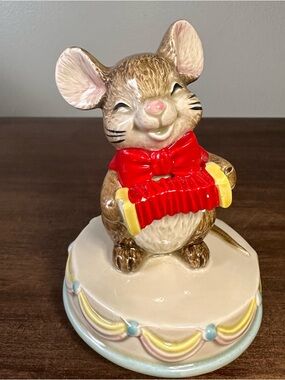 Vintage Otagiri Mouse Music Box Gibson I’d Like To Teach The World To Sing